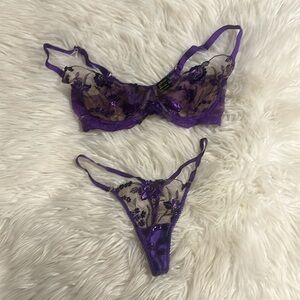 Whitney Purple- 32DD/ XS